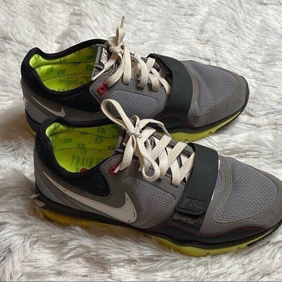 Nike Air Max Trainer One Athletic Shoes - Picture 3 of 6